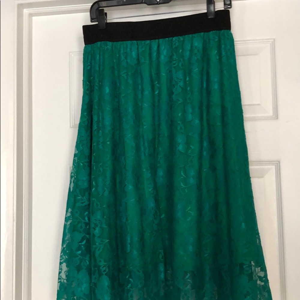 Medium LuLaRoe Lola